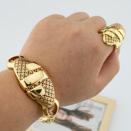 Earrings Necklace Cuff Bangle With Ring For Women 18K Gold Plated Bracelet Jewellery Nigerian Wedding Party Gift Dubai Hollow Out Design Bracelet 230818