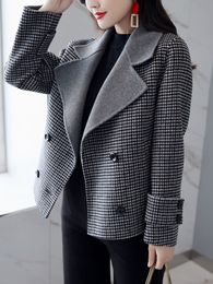 Womens Wool Blends Winter Jacket Korean Fashion Highend Temperament Woollen Overcoat Black White Plaid Coat Double Breasted Female Coats 230818