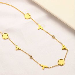 Never Fading 18K Gold Plated Luxury Brand Designer Pendants Necklaces Crystal Stainless Steel Letter Choker Chain Jewellery Accessories Gifts 1917