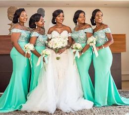 Glitter Sequined 2023 Green Satin African Bridesmaid Dresses Off Shoulder Sexy Mermaid Wedding Guest Prom Gowns Maid Of Honor Dress