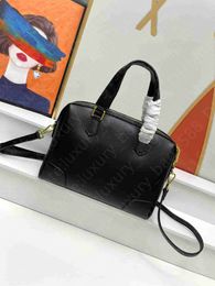 1: 1 Mirror Quality Handheld Crossbody Bag for Women High Capacity Genuine Leather Zipper Opening Luxury Designer Bag