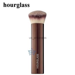 Makeup Brushes Hourglass Seamless Finish Foundation Brush Angled Foundation Makeup Brush Face Foundation Liquid Cream Stick Buffing Makeup Tool HKD230821