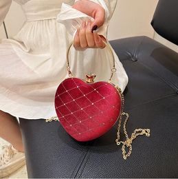 Factory sales women shoulder bags 4 Colours elegant velvet retro diamond chain bag sweet love hard box handbags luxury diamond handbag 850#