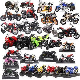 Diecast Model Cars Alloy Motorcycle Cake Baking Acessórios para a área de trabalho Toys