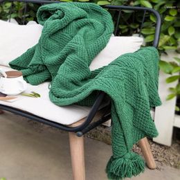 Blankets 1pcs Knitted Blanket Solid Colour Embossed Nordic Decorative For Sofa Bed Throw Knit Plaids Cloak Cape