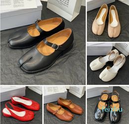 Tabi Ballerina Schuh Frauen Luxusdesigner Sandale halbe Freizeitschuhe Ballef Flat Leder Ferse Slip auf Kofferraum Lambskalelkalb Dance