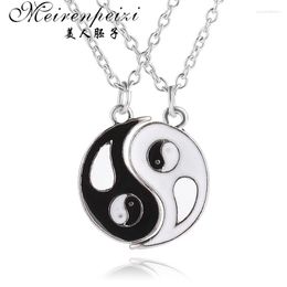 Pendant Necklaces 2PC BFF Charm Necklace Eight Diagrams Yin Yang Black&White Friend Friendship Couples Lover Valentine Year Gift