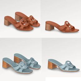 23s Isola Mule women sandal slide heeled Luxury design flip flop casual sandals slip on cut out leather fashion low heel block top quality size 35-43Box