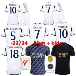 Bellingham 23 24 Real Madrids Soccer Maglie Fan Versione 2023 2024 Kit Modric Camiseta Vini Jr Camiavalda Tchouameni Madrides Shirt Football Shirt Set