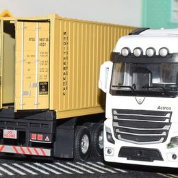 Diecast Model car 1 36 Diecast Alloy Truck Head Model Toy Container Truck Pull Back With Light Engineering Transport Vehicle Boy Toys For Children 230821