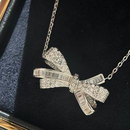 Sunburst Luxury Pendant Necklace Brand Designer S925 Sterling Silver Shinning Full Crystal Butterfly Knot Bow Charm Short Chain Choker For Women Wedding Jewellery