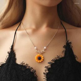 Pendant Necklaces Fashion Delicate Sunflower Necklace For Women Creative Imitation Pearls Jewelry Clothes Accessories Gifts