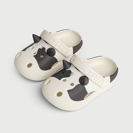 Sandals 0-7y Kids Mules Clogs Summer Baby Boys Girls Sandals Non-slip Cows Flat Soft Sole Beach Slippers Children Garden Shoes HC26 230821