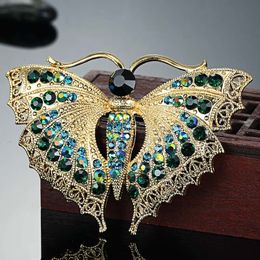 Pins Brooches Zlxgirl Vintage Butterfly Brooch Women Party Gifts Colares Brooches Bouquet Green insect Hijab Accessories Scarf Pins 230821