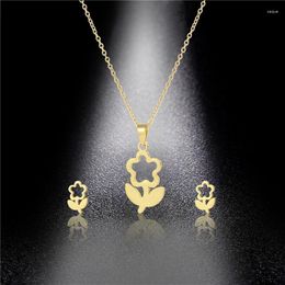 Necklace Earrings Set Rose Plant Daisy Hollow Stainless Steel Metal Pendant Earring Women's Five Leaf Flower Waterproof Clover