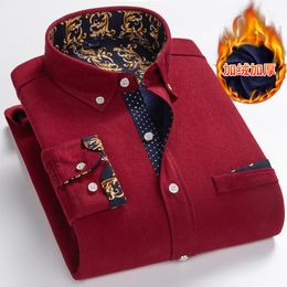 Men's Casual Shirts Brand Men Corduroy Warm Winter Shirt Thick Fleece Lining Thermal Long Sleeved Bottoming Mens Dress 230822