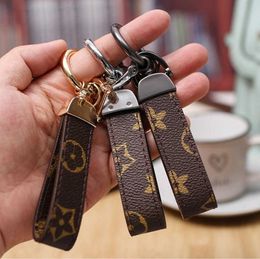 2023 PU Leather Keychain Designer Key Chain Buckle lovers Car Handmade Men Women Bag Pendant Accessories