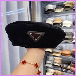 New Women Fashion Beret Designer Art Berets Lady Caps Baseball Cap Casquette Outdoor Fall Fitted Hat Hats Mens Velvet Flat Hat D21200T