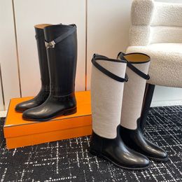 Top qualidade fivela de couro de bezerro preto famosa marca cavaleiro longo joelho bota designer moda inverno saltando mulheres de salto baixo botas altas