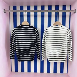 Family Matching Outfits Designer Baby Girls Clothes 2023 Autumn Kids Knitted Sweater Casual Warm Wool Striped Boys Pullover Children Costumes 230821