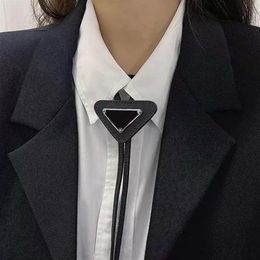 4 Colours Mens Women Designer Ties Fashion Leather Neck Tie Bow For Men Ladies With Pattern Letters Neckwear Fur Solid Colour Neckti2455