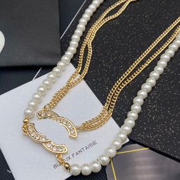 Mens Pendant Designer Jewelry Necklaces Fashion Woman Designers Brand Jewelrys Womens Trendy Personality Clavicle Chain Crystal Pearl Wedding Gift