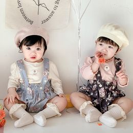 Rompers 2023 Spring Autumn Infant Girls 2PCS Clothes Set Cotton Long Sleeve Top Floral Suspender Bodysuit Suit Baby Outifts 230823