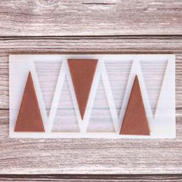 Baking Moulds Triangle Shape Chocolate Stencil Mold Sharp End Stripe Transfer Sheet Cake Edge Decoration Silicone Chablon