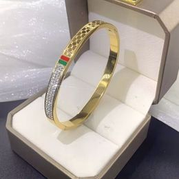 2024 Love Bracciale Fashion Silver Ladies Rose Gold Lady Bangle in titanio in acciaio Cavivitore Diamond Diassista di design di lusso Gioielle