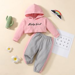 Rompers 0 24months Baby Girls 2pcs Outfits Letter Print Long Sleeve Hooded Pullover Elastic Waist Casual Trousers Infnat Suit 230823