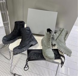 Combat Strike Boots Estilos de outono e inverno Designer amantes Botas clássicos Retro Homens Mulheres Botas de Cavaleiro Alto Botas de Moda Botas de Cowboy Tamanho 35-45