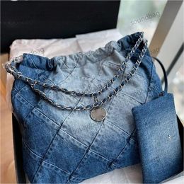 2023 Designer Hot Denim 22Bag: Vintage Inspired, Distressed Quilted Chain-Link Tote High-end fabric texture Large Capacity Cross Bag Shoulder Bag Autumn pass causal