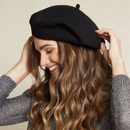 Berets Winter Black Warm Caps for Women French Artist Hat Girls Autumn Painters Flat Felt Gorra Inglesa Hombre 230822