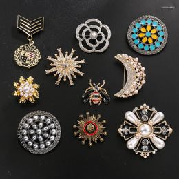 Brooches Fashion Rhinestone Sunflower Brooch Alloy Pearl Retro Corsage Women's Clothing Accessories Pin Vintage Badge