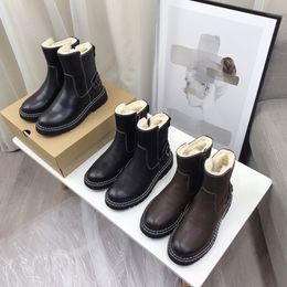 Designer U von höchster Qualität für Frauen im Herbst Winter 2023 Plüsch dicke Sohlen vielseitige Schnee warme und modische Anti -Slip -Martin -Stiefel