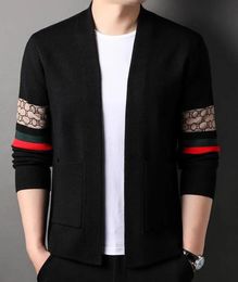 Men's Sweaters Long Sleeve Designer Luxury Fashion Knitted Cardigan Sweater Trendy Coats Jacket Men Clothes