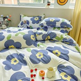 Bedding sets Spring Floral Set Fashion Single Queen Size Boys Girls Duvet Cover Flat Sheet Pillowcases No Filler Home Textile 230822