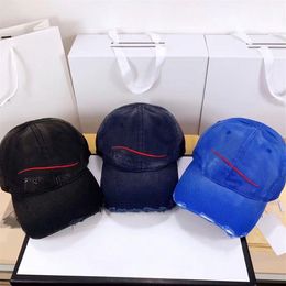 Fashion Designer Baseball Cap Washed Denim Hat Retro Hats Woman Winter Fitted Caps For Men White Red Three Stripe Mens Casquette A222c