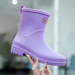 Rain Boots Fashion Woman Shoes Women 2023 Outdoor Nonslip Ankle Botas Mujer Flat Base Wearresistant Lady 230822