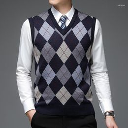 Men's Vests 2023 Fashion Designer Brand Argyle Pullover Diamond Sweater V Neck Knit Vest Men 6% Wool Sleeveless Autum Casual Clothing