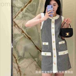 Womens Jackets designer CE Sejia Autumn and Winter New Contrast Stripe Sleeveless Dress Pocket Decoration Commuting Elegant Southern Oil Penny Edition