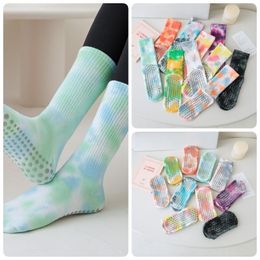 Party Favor Yoga Socks 10 Colors Floor Mid-tube Socks Women's Non-Slip Socks Suitable For Running Jump Rope Q516