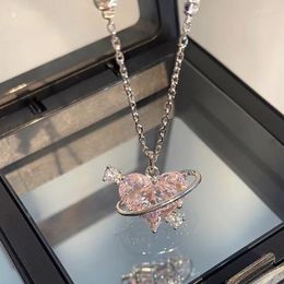 Chains 2023 Fashion Trend Unique Design Elegant Delicate Light Luxury Pink Zircon Heart Necklace Women Jewelry Party Premium Gift