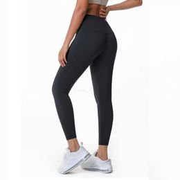 LL-N1903 yoga new double-sided sanded comfortable and breathable yoga pants female skin-friendly high waist buttocks nine-point pants