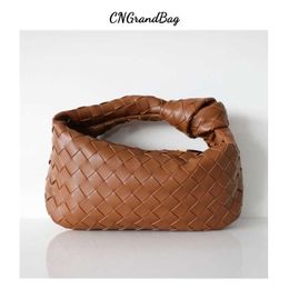 Leather Italy Jodie Handbag Woven Hand Zipper Croissant Soft Leather Dinner Fashion Trend Hand Held Cloud Bag Simple