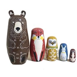 Dolls 5pcs Bear Russian Matryoshka Handmade Basswood Nesting Set Toys Home Decor 230822
