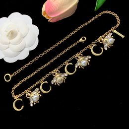 Retro Necklace Ladies 18K Gold Plated Luxury Pearl Bee Diamond Pendant Elegant Luxury Neckwear Vintage Gorgeous Classic Jewellery