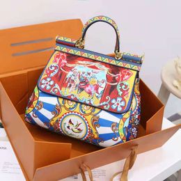 Evening Bags Classic Women Frame Handbag Europe and America Printing Shoulder Messenger Ladies Bolsa Feminina Art Print 230823