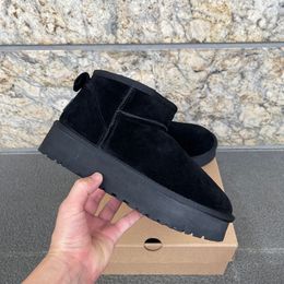 Pantofole Tazz da donna Ciabatte in pelliccia Tasman Classici semi di senape Stivali ultra mini con plateau Slip-on Les Petites Stivaletti firmati invernali in misto lana scamosciata fsgg