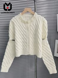 Womens Sweaters LUXE Nail Bead Design Sense Twist Knitted Cardigan Women Autumn Winter Short Sweater Jacket 230822